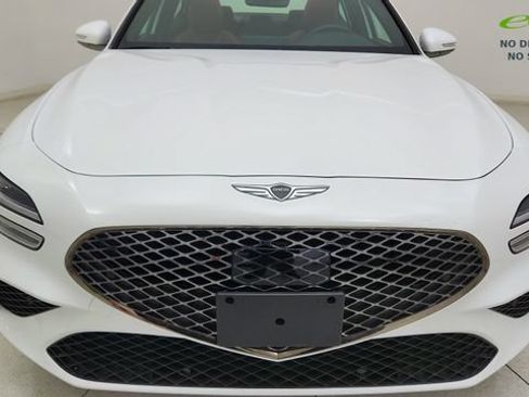 Used 2025 Genesis G70 2.5T image 9