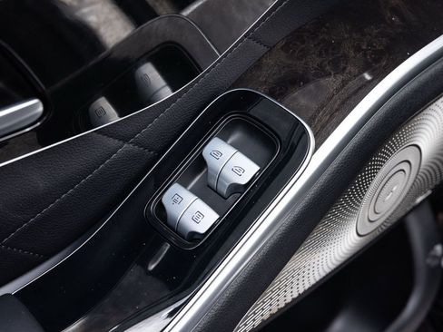 Used 2022 Mercedes-Benz S 580 4MATIC Sedan image 49