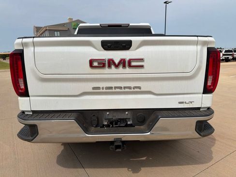 Used 2025 GMC Sierra 1500 SLT AWD/4WD image 4