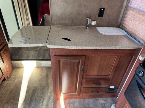 Used 2015 Ford E-450 and Econoline 450 Super Duty w/ Motorhome Prep Package RWD image 58