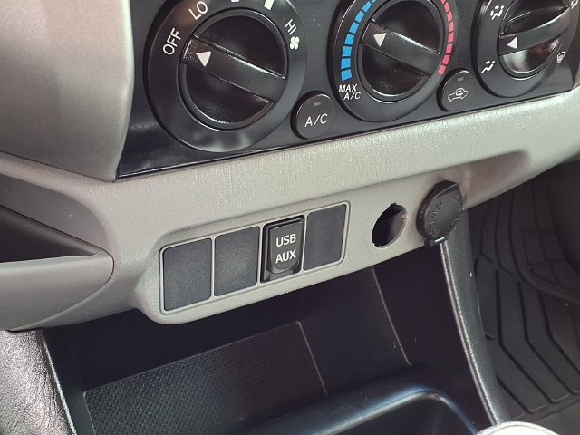 Used 2015 Toyota Tacoma PreRunner w/ TRD Off-Road Package RWD image 8