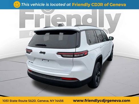 Used 2023 Jeep Grand Cherokee L Laredo AWD/4WD image 5
