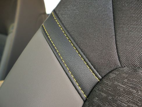 Certified 2024 Chevrolet Colorado ZR2 w/ Technology Package image 11