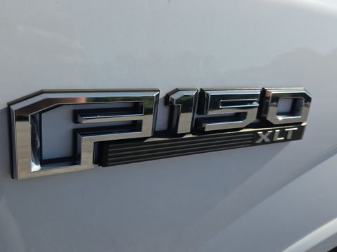 Used 2019 Ford F150 XLT w/ Equipment Group 302A Luxury RWD image 34