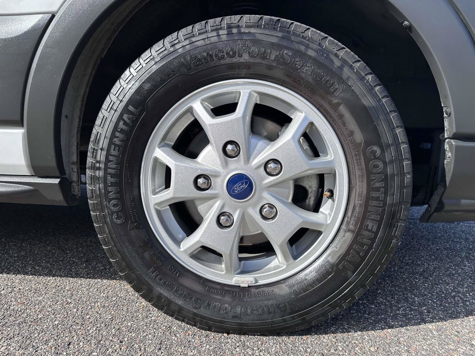 Used 2015 Ford Transit 350 XLT RWD image 7