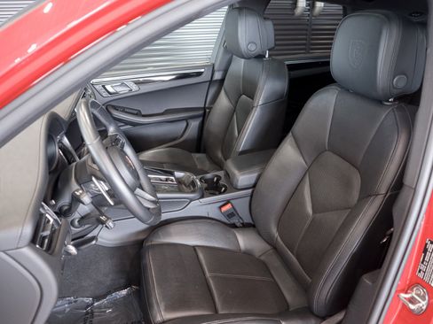 Used 2024 Porsche Macan Turbo w/ Premium Plus Package image 5