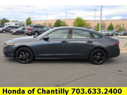 Certified 2025 Honda Accord SE image 4