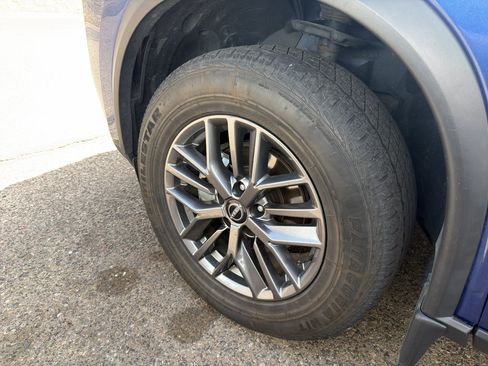 Used 2023 Nissan Rogue S image 10