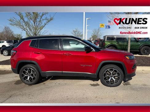Used 2025 Jeep Compass Limited AWD/4WD image 11