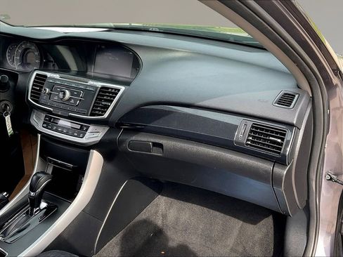 Used 2015 Honda Accord Sport image 25