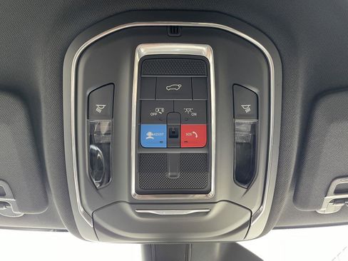 New 2026 Jeep Grand Cherokee L Limited AWD/4WD image 32