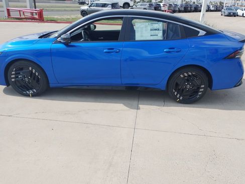 New 2026 Nissan Sentra SR w/ SR Premium Package FWD image 3