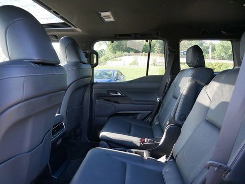 Used 2024 Lexus GX 550 w/ Cold Area Package AWD/4WD image 11