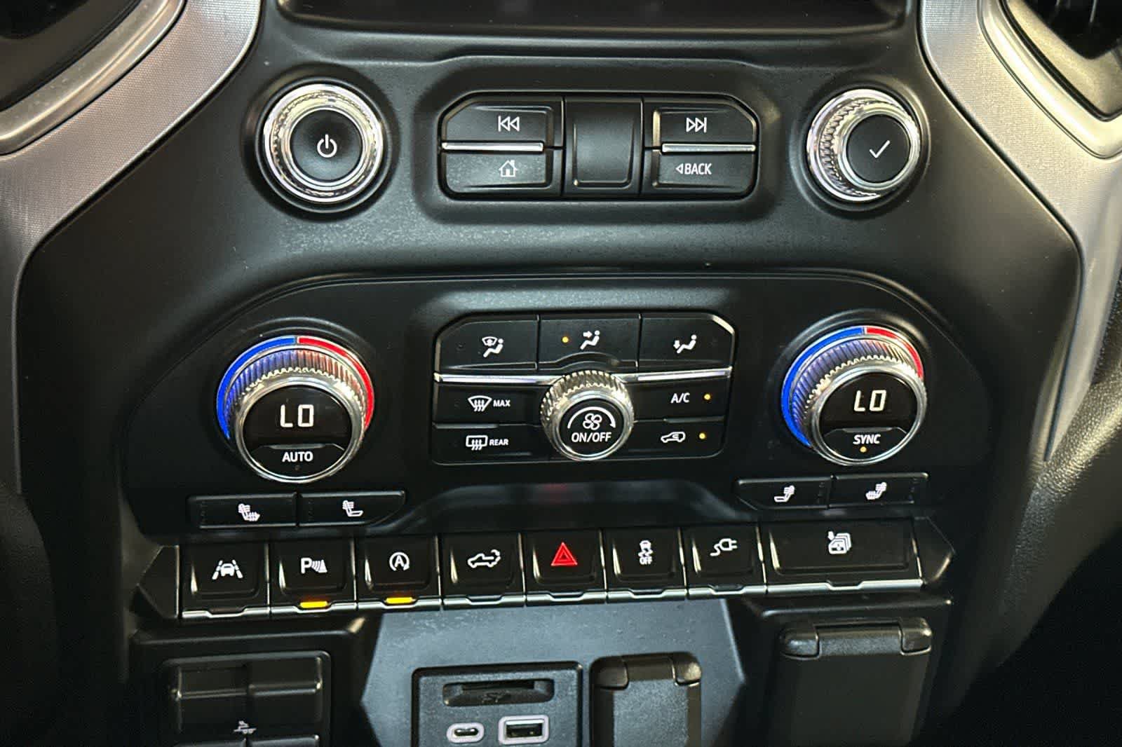 Used 2019 GMC Sierra 1500 SLT w/ Driver Alert Package I AWD/4WD image 22