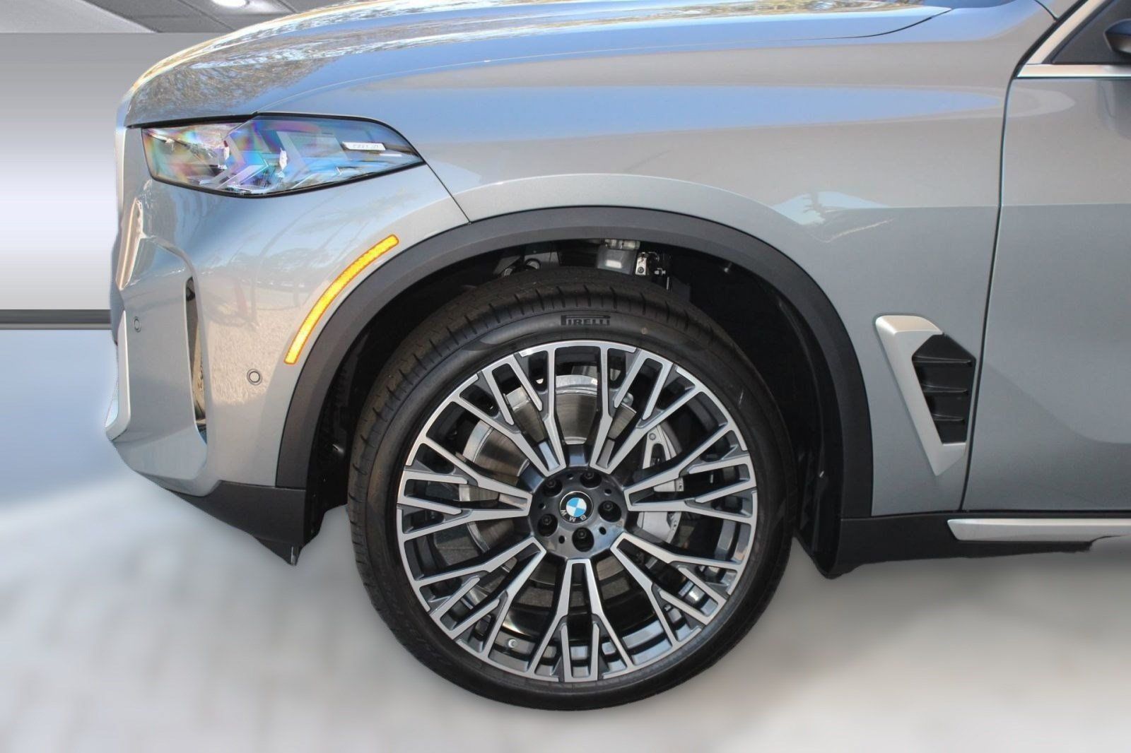 Used 2026 BMW X5 sDrive40i RWD image 13