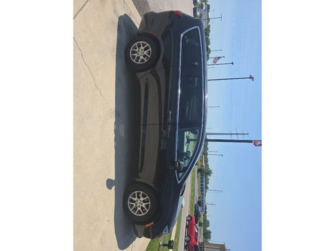Used 2023 Chrysler Pacifica Touring-L FWD image 4