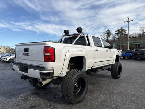 Used 2019 GMC Sierra 2500 Denali w/ Duramax Plus Package image 6