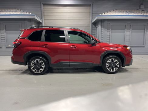 Used 2026 Subaru Forester Premium AWD/4WD image 6