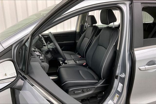 Certified 2026 Honda Odyssey Touring image 8