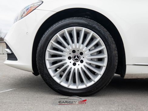 Used 2018 Mercedes-Benz S 560 Sedan image 9