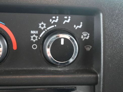 Used 2019 GMC Savana 2500 w/ Driver Convenience Package image 22