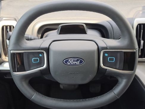 Used 2025 Ford Expedition Active RWD image 19