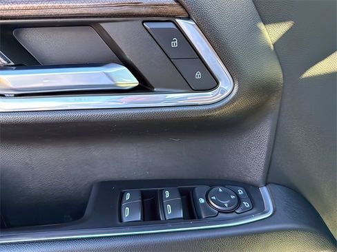 Used 2023 Chevrolet Silverado 1500 LT image 18