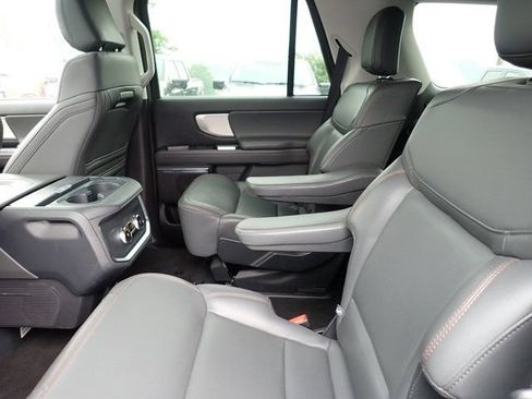 Used 2025 Ford Expedition Active AWD/4WD image 20