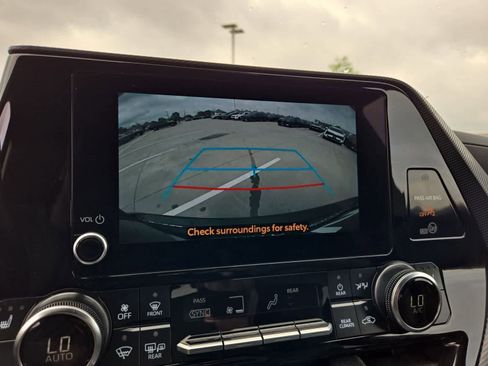 Used 2025 Toyota Highlander XSE AWD/4WD image 31