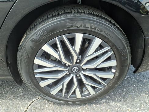 Used 2025 Nissan Altima 2.5 SV FWD image 10