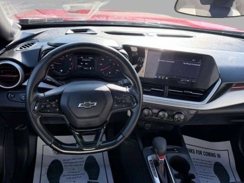 Used 2024 Chevrolet Trax RS image 24