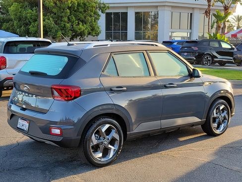 Certified 2025 Hyundai Venue SEL FWD image 2