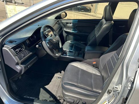 Used 2015 Toyota Camry XLE w/ Moonroof Package FWD image 9