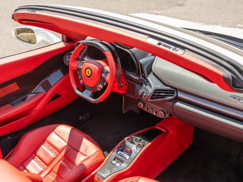 Used 2012 Ferrari 458 Spider RWD image 74