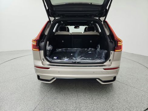 New 2026 Volvo XC60 T8 Plus w/ Protection Package Premier image 15