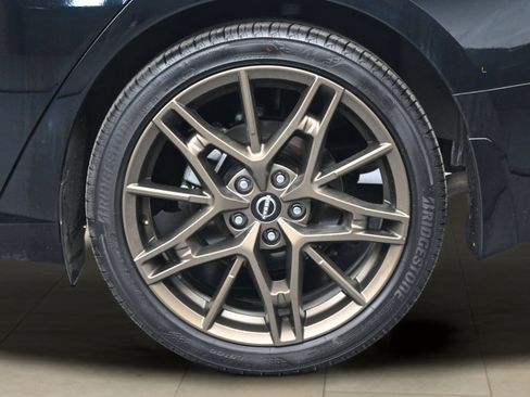 Certified 2025 Nissan Altima 2.5 SR FWD image 19