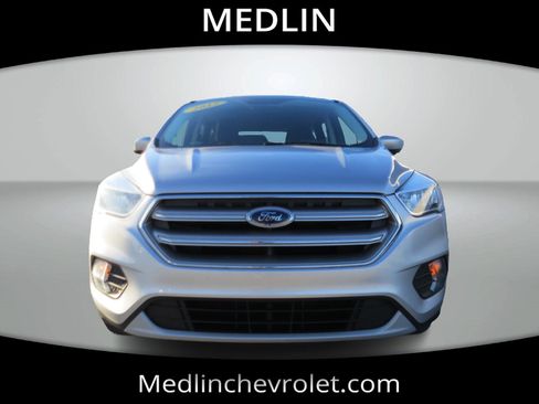 Used 2017 Ford Escape SE w/ SE Cold Weather Package image 3