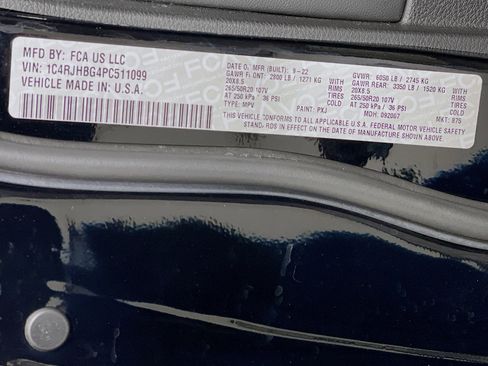 Used 2023 Jeep Grand Cherokee Limited w/ Luxury Tech Group II image 12