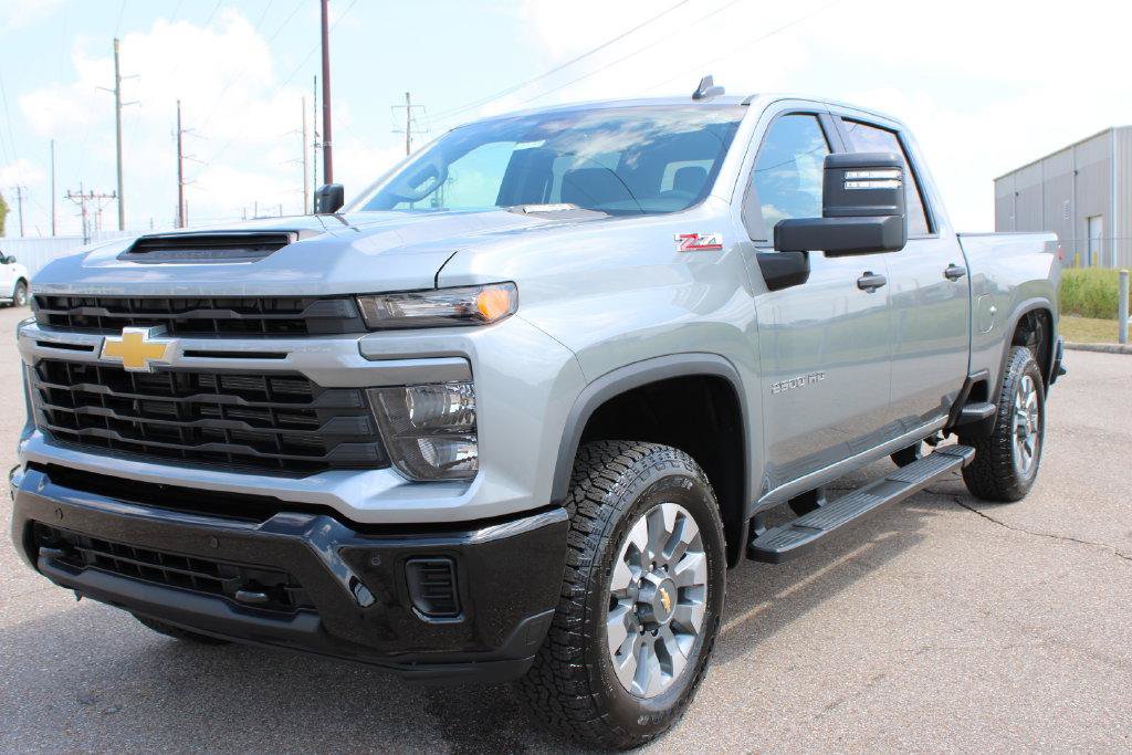 New 2026 Chevrolet Silverado 2500 Custom w/ Custom Value Package AWD/4WD image 2