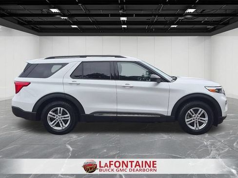 Used 2023 Ford Explorer XLT w/ Equipment Group 202A RWD image 6