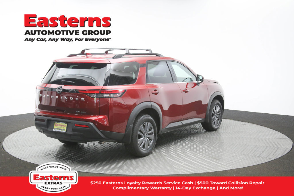 Used 2024 Nissan Pathfinder SV AWD/4WD image 43