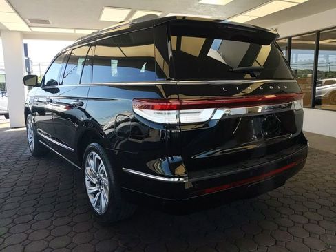Used 2023 Lincoln Navigator Reserve AWD/4WD image 8