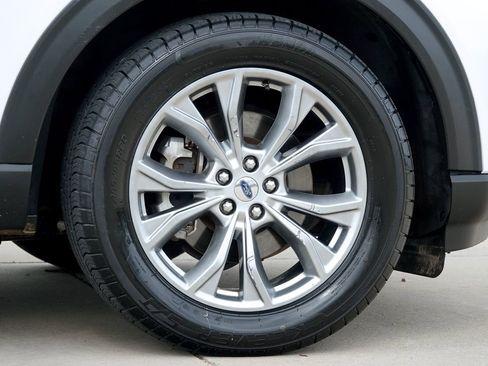 Used 2022 Ford Explorer Limited image 19