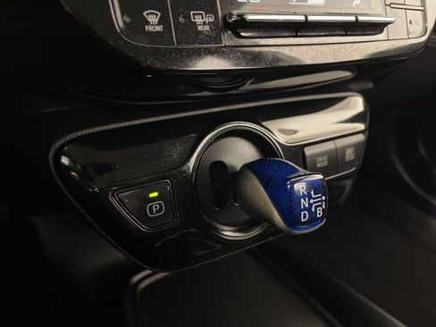 Certified 2019 Toyota Prius LE w/ Carpet Mat Package FWD image 22