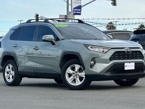 Used 2020 Toyota RAV4 XLE image 2