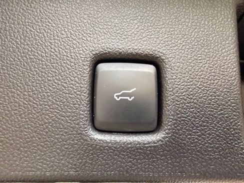 Used 2025 Ford Escape Platinum AWD/4WD image 14