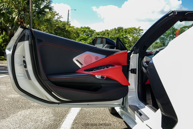 Used 2021 Chevrolet Corvette Stingray Premium Conv w/ Z51 Performance Package RWD image 28