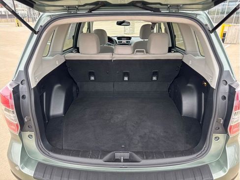 Used 2016 Subaru Forester 2.5i Premium AWD/4WD image 12
