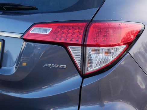 Used 2019 Honda HR-V LX image 17