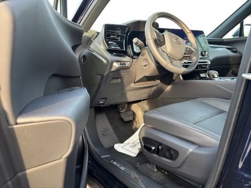 Used 2023 Lexus RX 350 AWD image 9